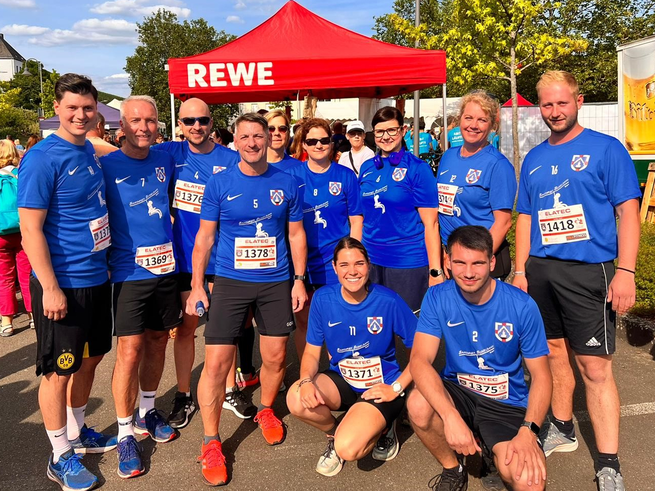 Portrait VG Team Saarburger Stadtlauf 2023 - (oberste Reihe) N. Göler, G. Dickmann, S. Ziegenhorn, C. Schmidt , (mittlere Reihe) M. Thoemmes, K. Kaisler, S. Borens, H. Paulus, C. Geltz, (unterste Reihe) V. Schmitt, O. Strupp (von links nach rechts)