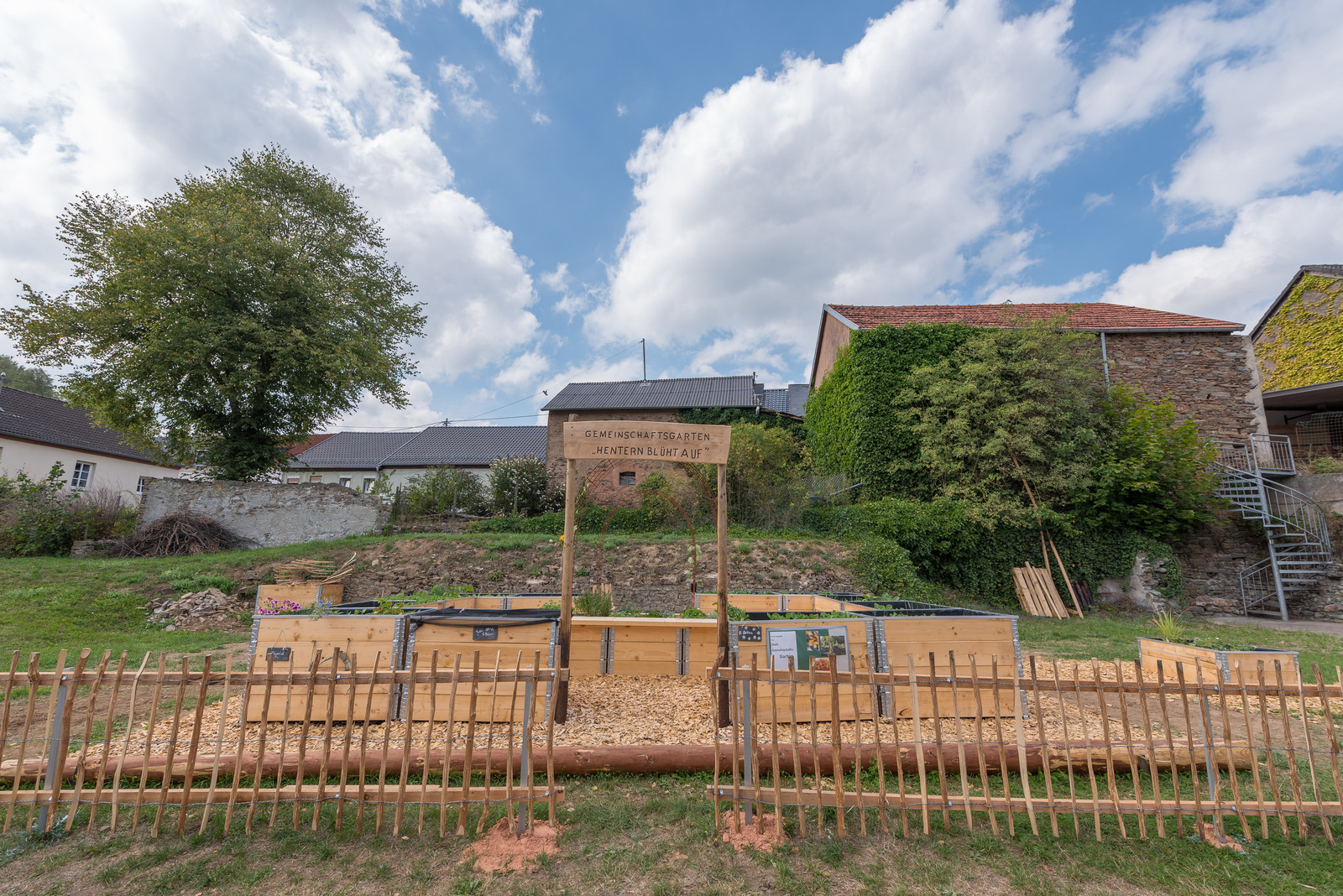 "Hentern blüht auf" - Gemeinschaftsgarten der OG Hentern